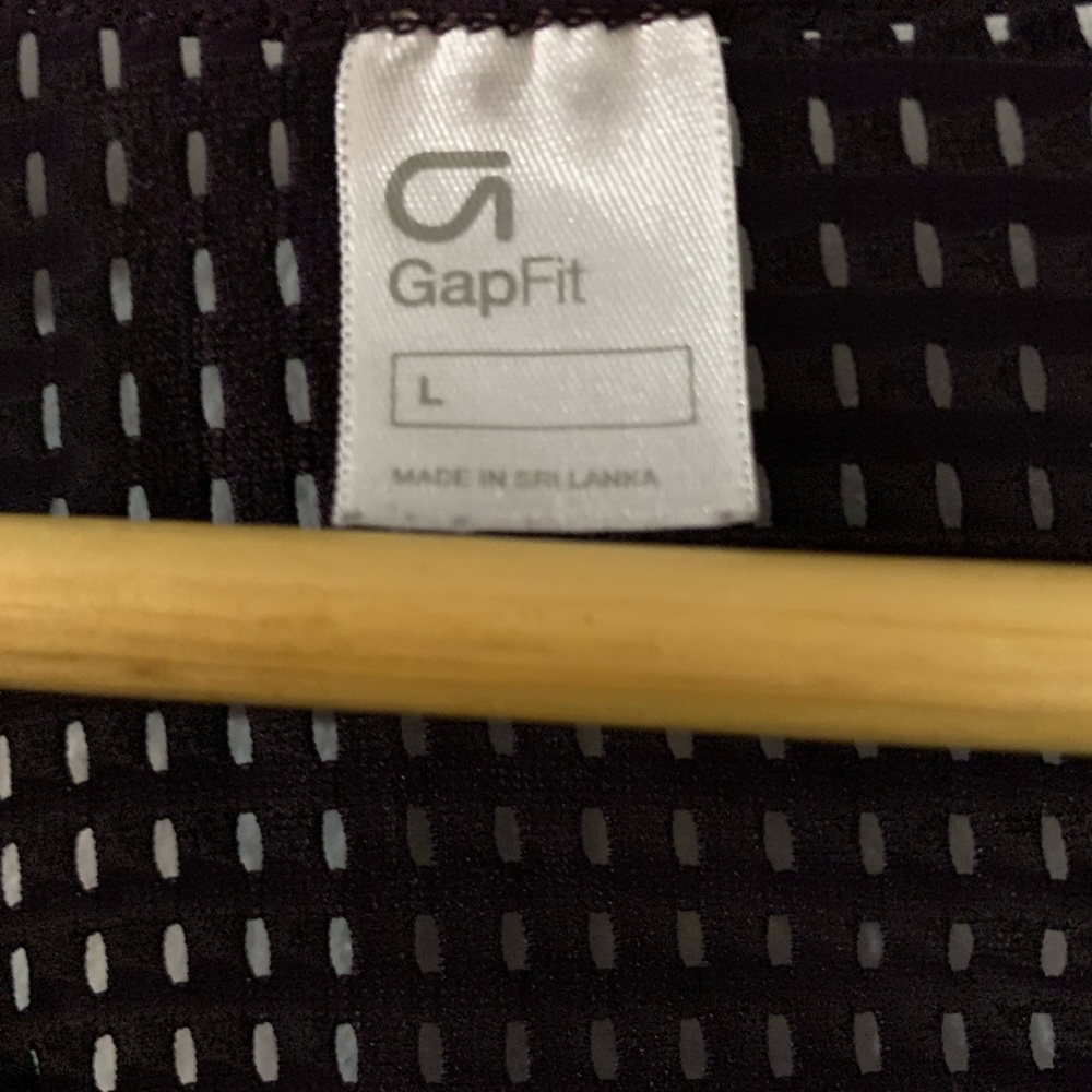 Gap Fit Maroon Racerback Tank - Size L - Picture 2 of 3